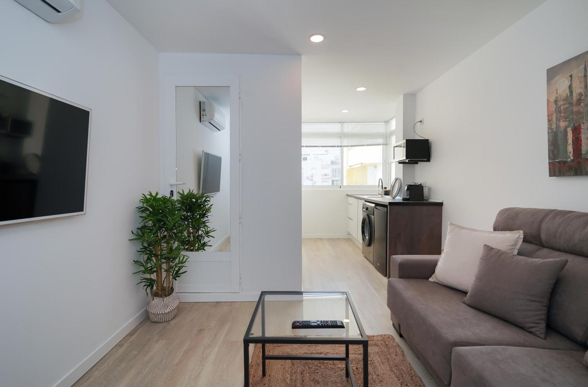 Nomad Malaga - Chic Apartament Center Торремолінос Екстер'єр фото